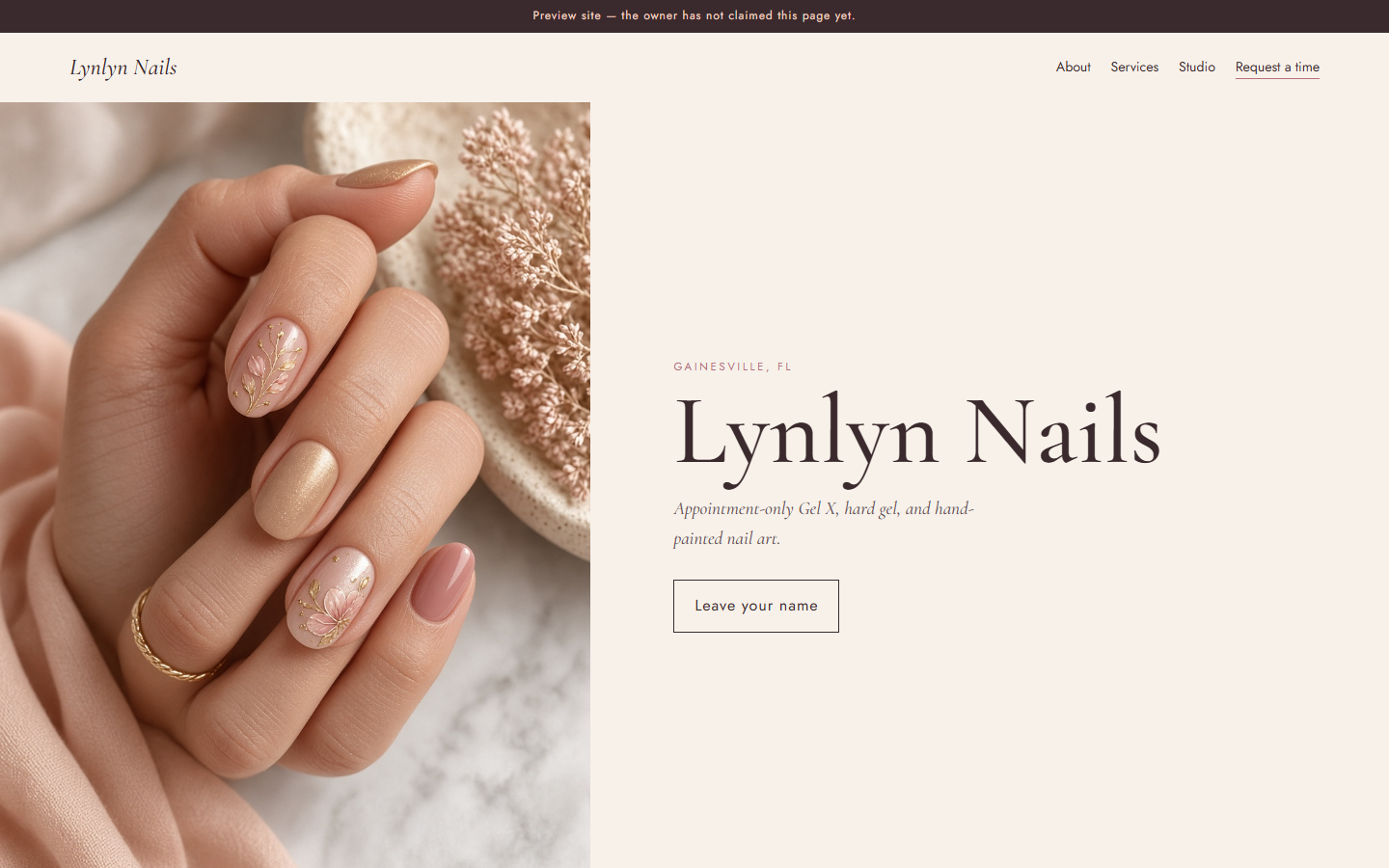 Screenshot of the Lynlyn Nails website
